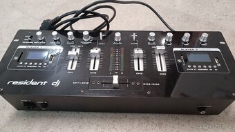 Mix pult resident dj - 5