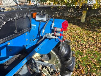 ISEKI TL2300F s čelním nakladačem - 5