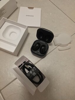 Samsung Galaxy Buds Live - 5