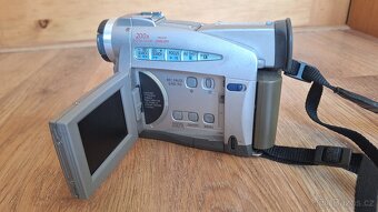 Mini digitální DV kamera Canon MV400i - 5