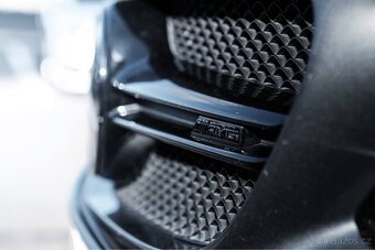 Mercedes-Benz C63 AMG - 5