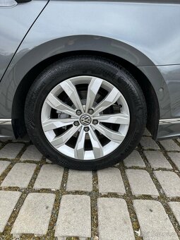 Volkswagen Passat, Kombi 1,6 TDi 88 kW R-LINE PANORAMA - 5