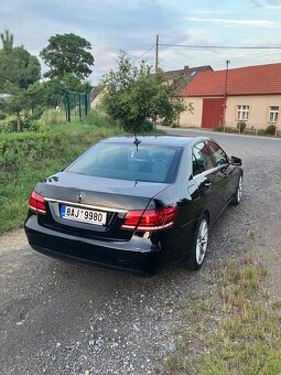 Mercedes-Benz E220 - 5