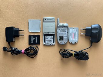 Samsung SGH-X820 a Samsung SGH-X450 - 5