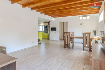 Prodej rodinného domu, 260 m², Uhřice - 5