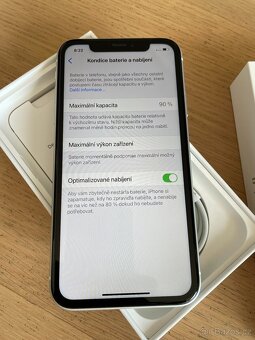 iPhone XR 64GB bílý, baterie 90% - 5