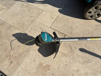 Makita 2x18V sekačka DLM 538 a křovinořez DUR368A - 5