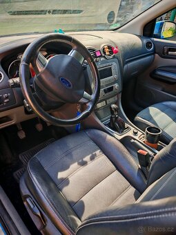 Ford Focus 1.8i - 5