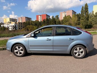 FORD FOCUS 2004 - 5