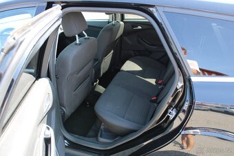 Ford Focus, 2,0TDCi 110KW, SERVISKA, DIG.KLIMA, r.v. 2017 - 5
