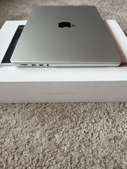 Apple Macbook PRO 14” 2023 M3 / 500GB / 16GB - 5