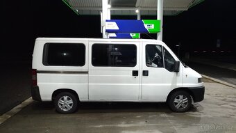 Peugeot Boxer 2.5 D 63 kW 9 míst kombi osobní - 5