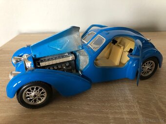 Bugatti Atlantic 1936, 1:24, Bburago made in Italy - 5