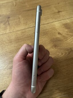 iPhone XR | 128GB | TOP stav - 5