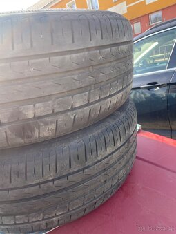 Pirelli 215/55 r17 - 5