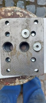 Hydraulická kostka - 5