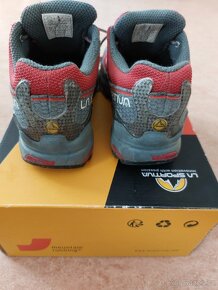 Boty La Sportiva-Ultra
Raptor
Gtx, vel.38,5
- 5