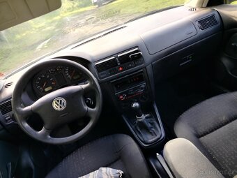 Volkswagen  golf  4   1.6        cen 8 tis - 5