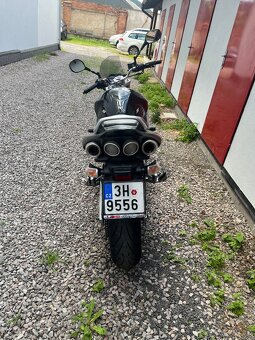 Suzuki GSR 600 - 5