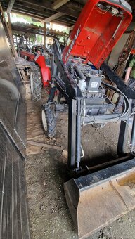 Malotraktor Yanmar s čelním nakladačem - 5