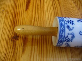 Cibulák - váleček na nudle - 5