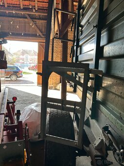 Traktorový přívěs Fliegl DK180 - 5