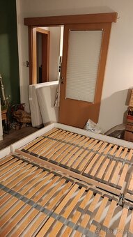 Čalouněná postel - 5