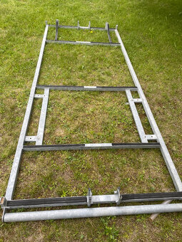 Prodám rám na montáž nástavby. - 5