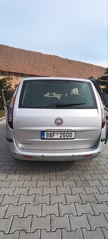 MPV Fiat Ulysse 2008 2.2 JTD 7 místné - 5