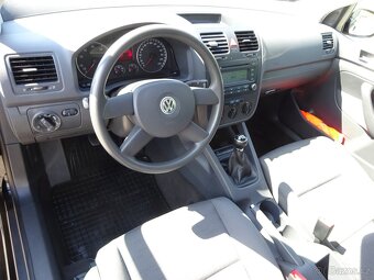 VW Golf 1.4i r.v.2005 (55 kw) 1.MAJITEL (43 000 KM) - 5