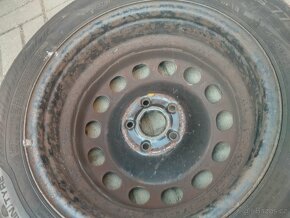 Prodám zimní 205/55 R16 - 5