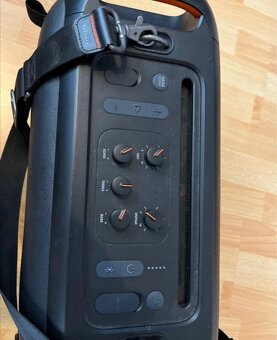 Prodám JBL PARTYBOX on-the-go - 5