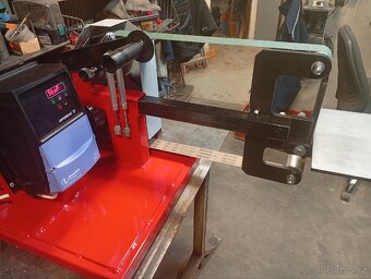 Pásová bruska pro výrobu nožů. - 5