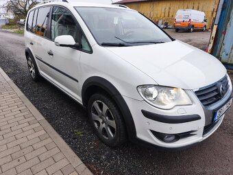 VW Touran 2.0 TDI - 5