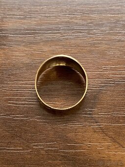 Zlatý dámský prsten - 5