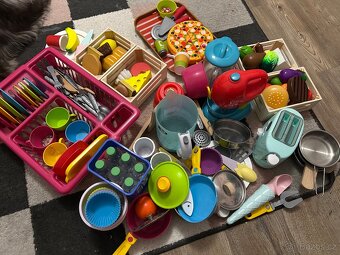 Dětská kuchyňka s příslušenstvím - 5