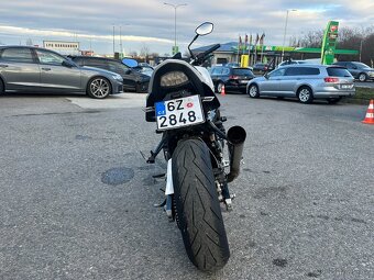 Suzuki GSR 750 2014 - 5