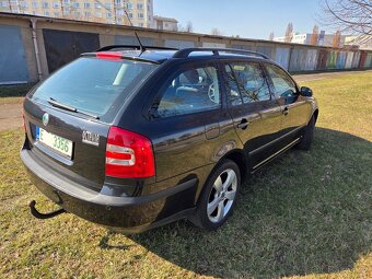 Škoda Octavia 2.0 fsi Elegance kombi TZ - 5