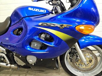Suzuki GSX 600 F - 5