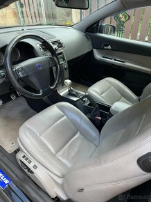 Volvo C30 T5 2.5 - 5