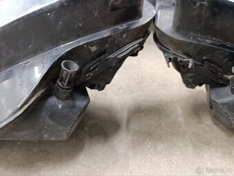 Škoda Octavia 4 (mlhovky 5E3 941 700,5E3 941 699) - 5
