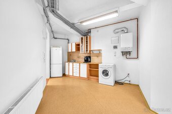 Nabízíme k pronájmu obchodní prostory 76 m2, na rozhraní Vin - 5
