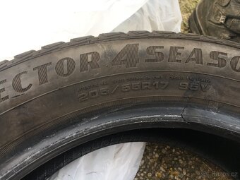 Goodyear 205/55 R17 - 5