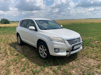 TOYOTA RAV4 2.2 D 4x2, 110 kw, manuál, netěsnost motoru - 5