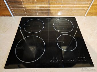 Kuchyňská linka se spotřebiči - 5