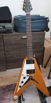 Prodám levorukou  Epiphone Flying V Korina - 5