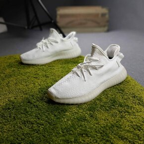 Adidas Yeezy Boots 350 V2, 45 - 5