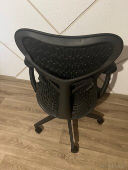 HERMAN MILLER Mirra s opěrkou Butterfly - 5