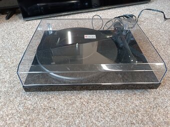 Gramofon Pro-ject - 5