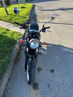 Triumph Bonneville T100 2014, TOP STAV nájezd 4.600 km - 5
